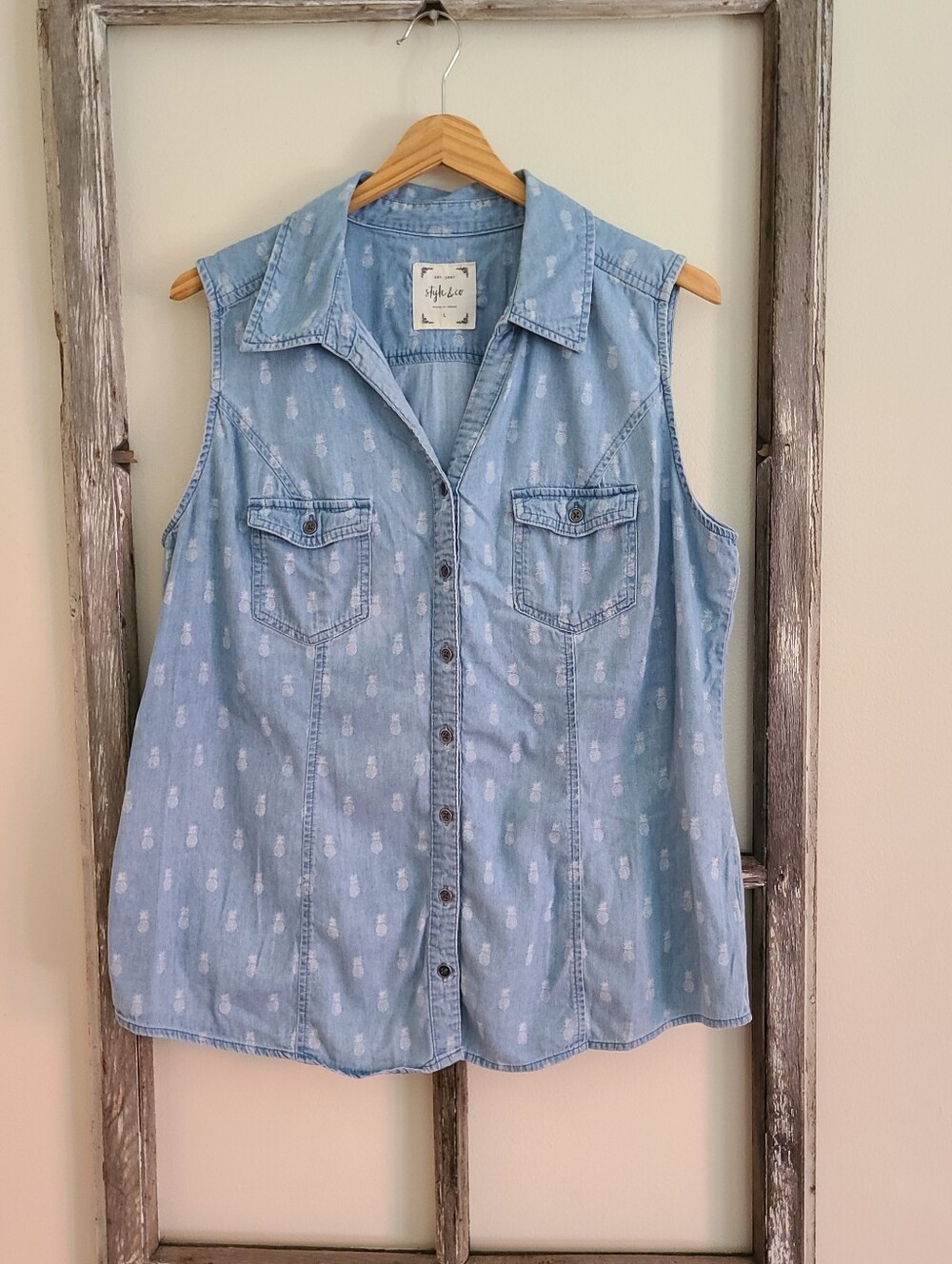 Style & Co Sleeveless Button Down Collared Light Denim Fabric Top Sz L - Picture 7 of 7